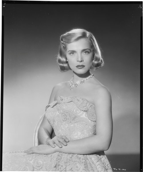 Lizabeth Scott head shot. 